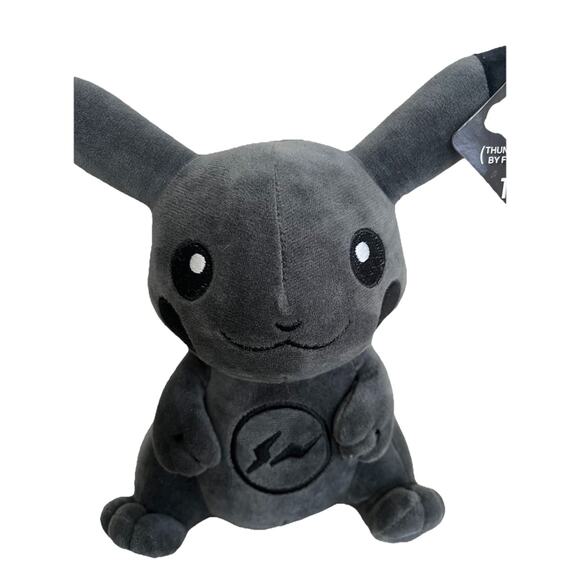 Pokemon Pikachu Tokyo Exclusive 7” Plush - NEW - Pokemon - Picture 2 of 9